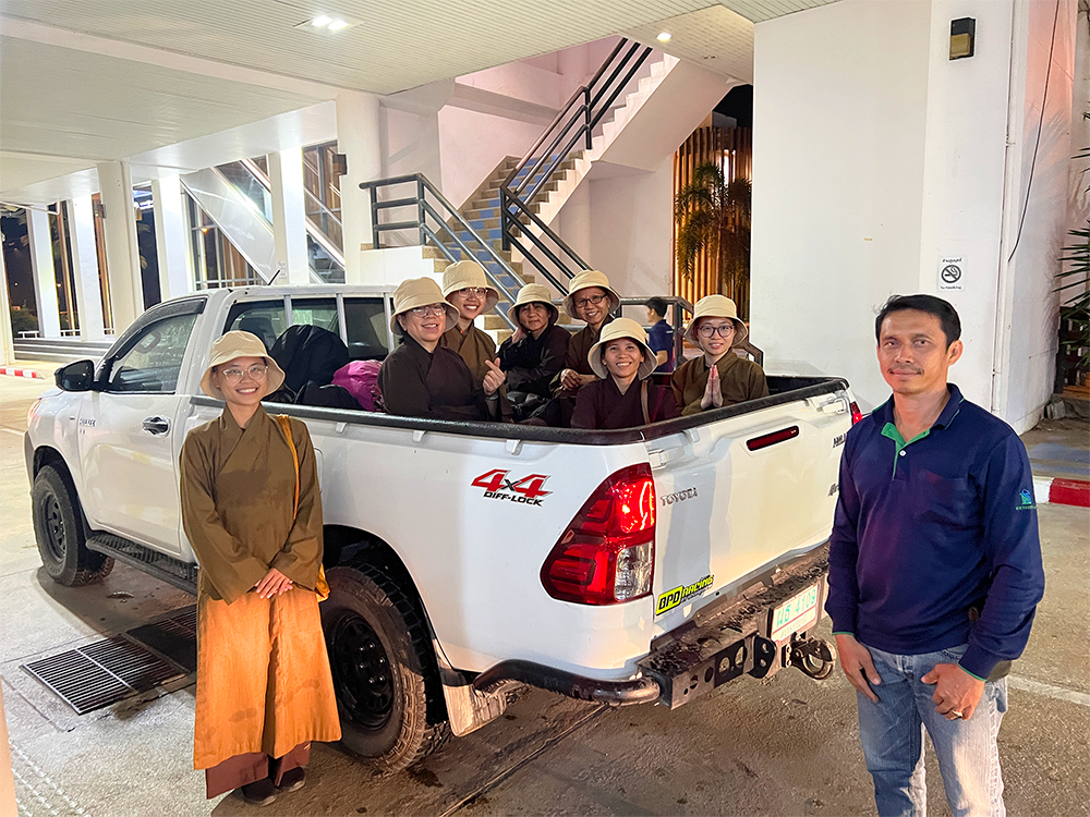 Thai People connect with Awakened Ones 12