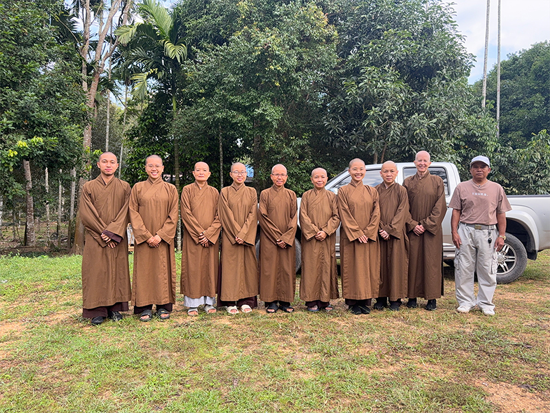 Thai People connect with Awakened Ones 13