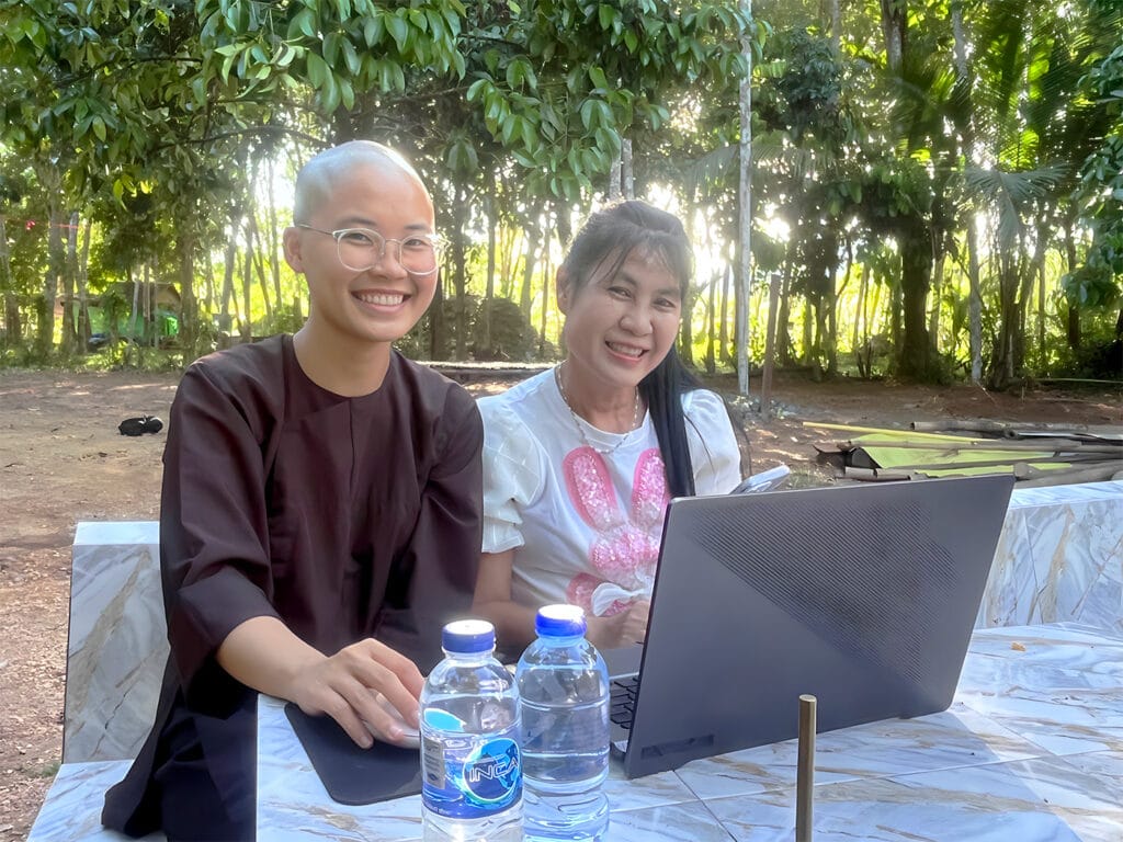 Thai People connect with Awakened Ones 25